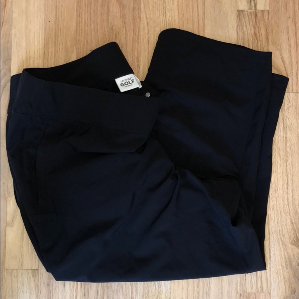 Chicos Zenergy Golf Crops Size 3